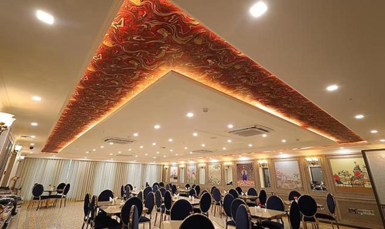 Fabhotel Prime Hampton By Ic'S Noida Eksteriør billede