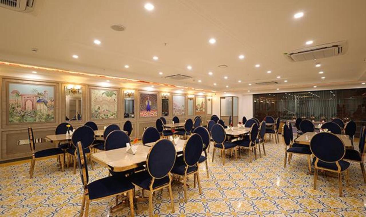 Fabhotel Prime Hampton By Ic'S Noida Eksteriør billede